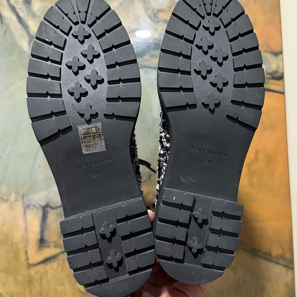 🌸TORY BURCH🌸 Miller Lug Sole Tweed & Leather Bootie In Black Size: 8.5 - Picture 8 of 8